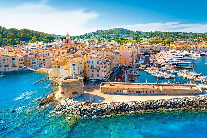Aller à Saint-Tropez sans Stress: Éviter les Embouteillages